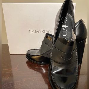Calvin Klein Black Patent/Black Matte Heeled Penny Loafer 9.5